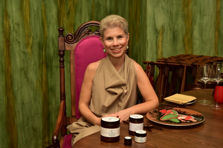 Özge Pembegül : Doann ifa Ve Enerjisini Ürünlerine Tad, Suyun Kadim Bilgeliinden Ve Doann Srlarndan lham Ald